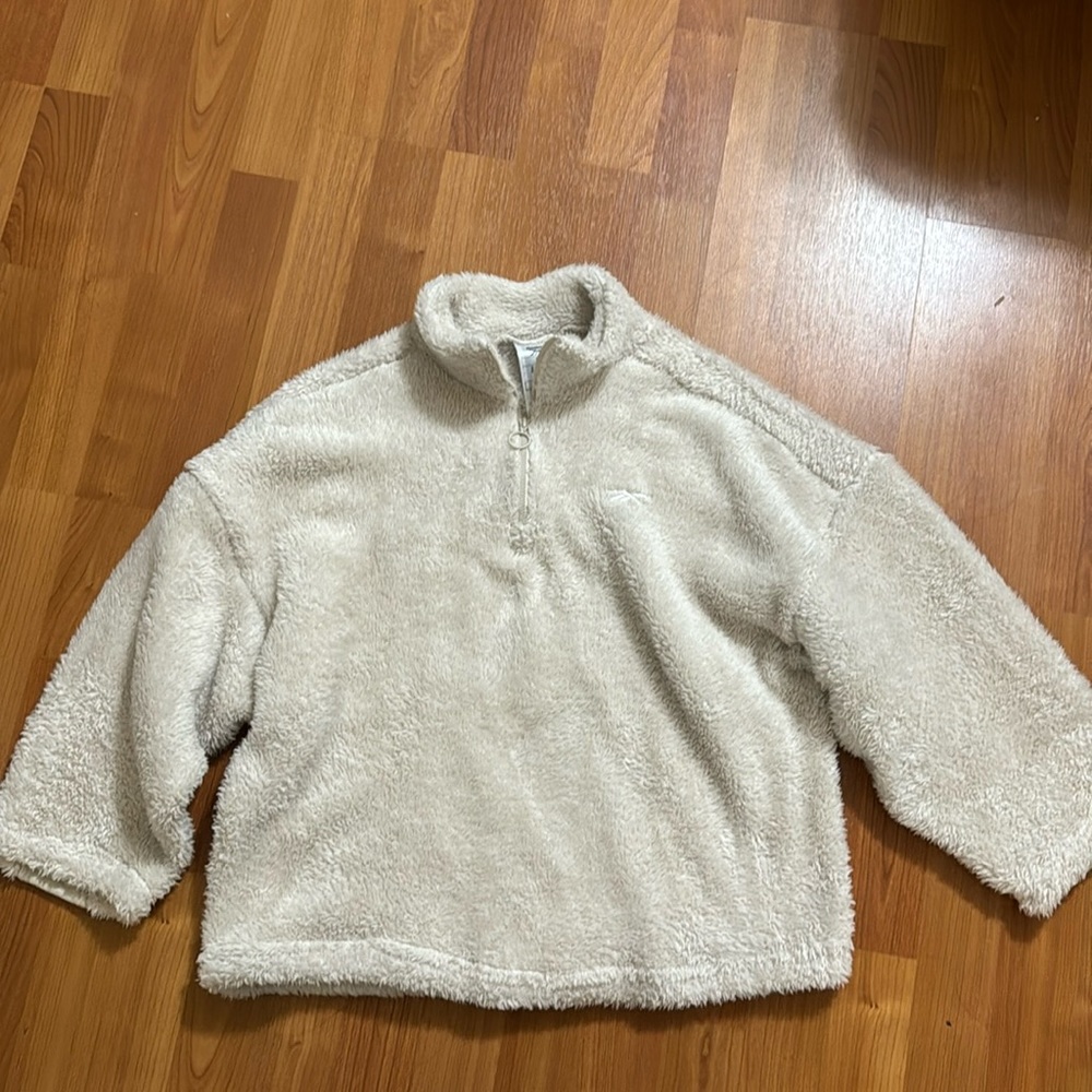 Reebok cropped teddy fleece size M cream pullover